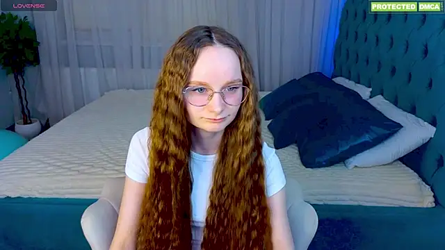 Snapshot of _EliDream chatting on 03-17-26, 10:29 EliDream online show from 03-17-26, 10:29