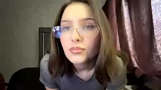 FoxieFlare online show from 03-26-26, 05:13