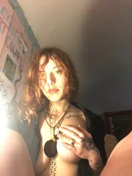 Snapshot of Sexyart00 chatting on 03-05-26, 12:56 Sexyart00 online show from 03-05-26, 12:56