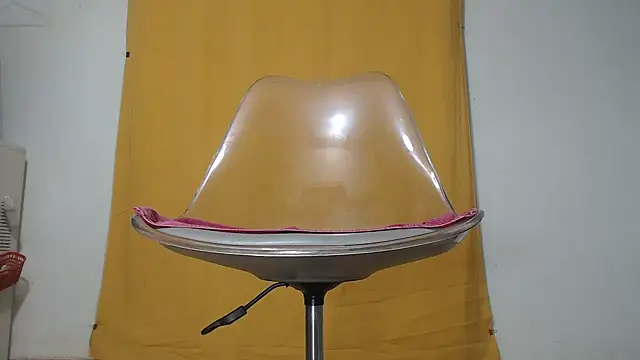 Snapshot of Mela889 chatting on 04-19-26, 10:01 Mela889 online show from 04-19-26, 10:01