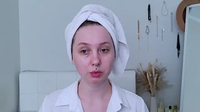 CandiceKingzzz online show from 03-18-26, 12:30