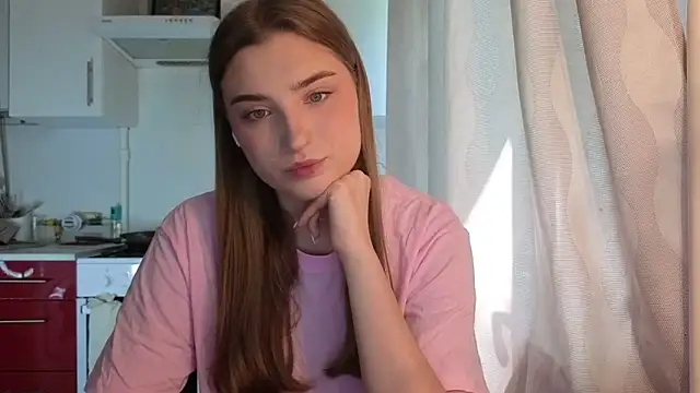 Snapshot of LissaBliss chatting on 06-24-26, 12:15 LissaBliss online show from 06-24-26, 12:15
