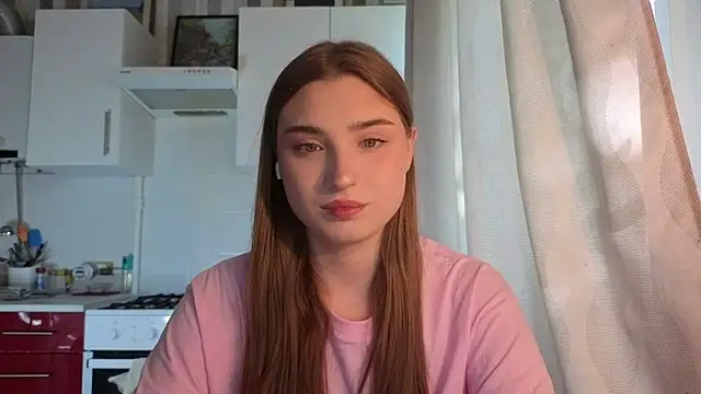 Snapshot of LissaBliss chatting on 06-27-26, 01:06 LissaBliss online show from 06-27-26, 01:06