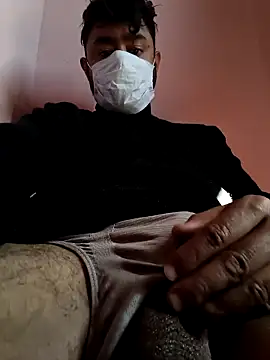 Snapshot of newtube0 chatting on 02-17-26, 08:33 newtube0 online show from 02-17-26, 08:33