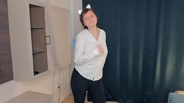 CarenSamele online show from 02-03-26, 08:30