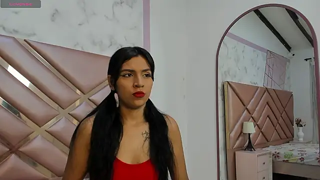 LauraRoot online show from 02-05-26, 11:48