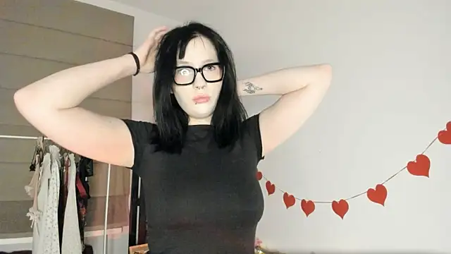 Snapshot of AuraShift chatting on 03-20-26, 10:03 AuraShift online show from 03-20-26, 10:03