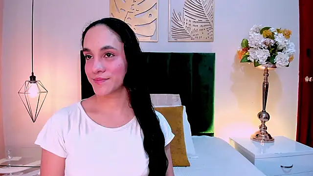 Snapshot of CelesteQueeen chatting on 04-21-26, 12:11 CelesteQueeen online show from 04-21-26, 12:11