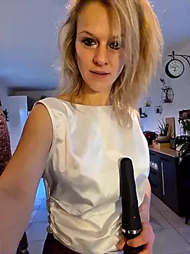 Couple-Kiwii-Orchidee-Boy online show from 02-08-26, 02:31