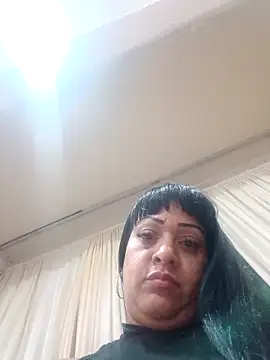 Snapshot of SabrinaColin chatting on 04-21-26, 03:35 SabrinaColin online show from 04-21-26, 03:35