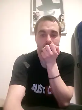 Snapshot of Hanys1912 chatting on 02-12-26, 05:41 Hanys1912 online show from 02-12-26, 05:41