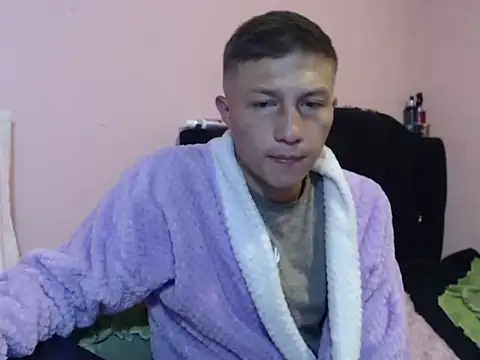 Cronos Hot 8 online show from 03-21-26, 08:19