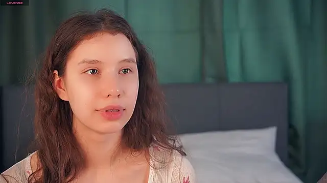 ZofiaSoshnik online show from 02-24-26, 06:44