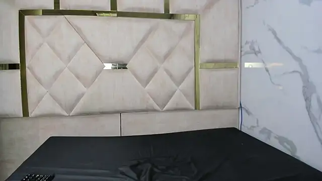 Snapshot of KendallArdent chatting on 03-30-26, 03:46 KendallArdent online show from 03-30-26, 03:46