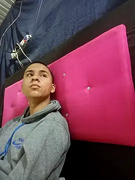 Mia axell online show from 02-02-26, 11:20