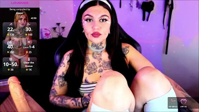 Snapshot of Zoeee_001 chatting on 03-29-26, 12:49 Zoeee 001 online show from 03-29-26, 12:49