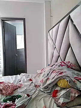 SamanthaStonee online show from 07-16-26, 09:43