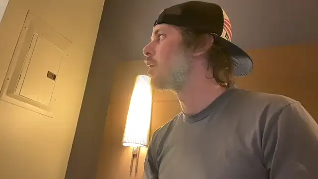 Snapshot of mr_mrs_glitter chatting on 03-10-26, 05:56 mr mrs glitter online show from 03-10-26, 05:56