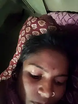 Snapshot of Gungun_thakur chatting on 04-07-26, 04:18 Gungun thakur online show from 04-07-26, 04:18