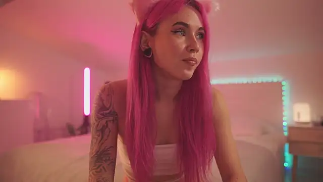 Sarah Pink online show from 01-24-25, 05:11