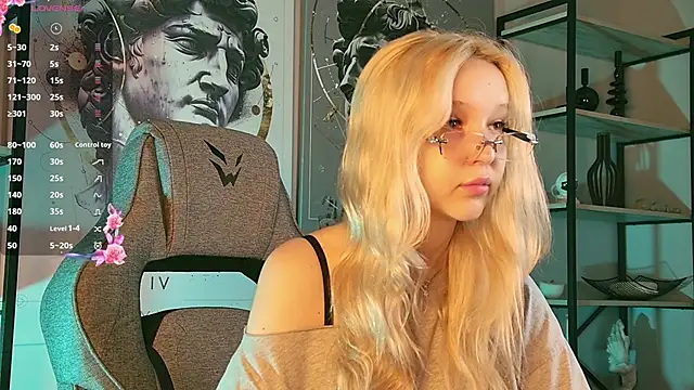 MaoqiBeverly online show from 06-15-26, 10:39