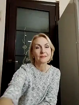 Snapshot of MichelleSolis chatting on 02-24-26, 07:56 MichelleSolis online show from 02-24-26, 07:56