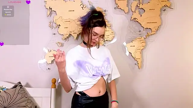 Snapshot of EddieChery chatting on 03-05-26, 03:08 EddieChery online show from 03-05-26, 03:08