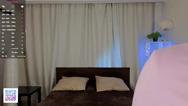 LeanneDinkle online show from 05-12-26, 04:31