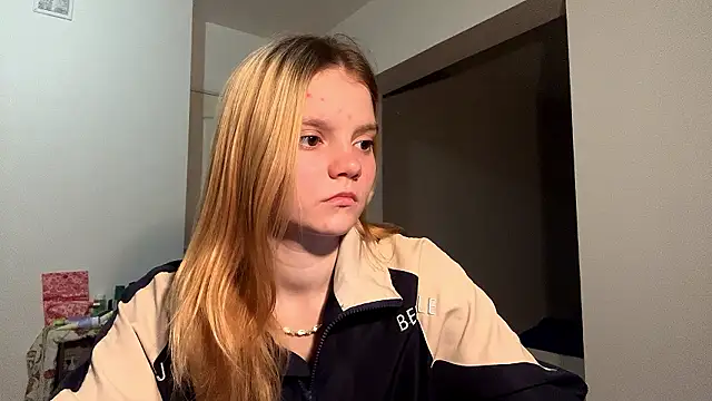 Snapshot of Tiffany_Muse chatting on 03-13-26, 02:07 Tiffany Muse online show from 03-13-26, 02:07