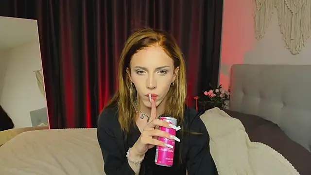 Snapshot of Tiffany__King chatting on 02-27-26, 09:04 Tiffany King online show from 02-27-26, 09:04