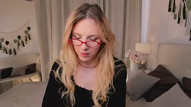 Tiffany  King online show from 05-10-26, 05:56