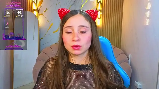 Snapshot of Ariana18_b chatting on 03-15-26, 12:44 Ariana18 b online show from 03-15-26, 12:44