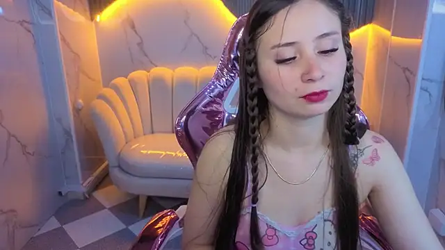 Ariana18 b online show from 05-21-26, 01:07