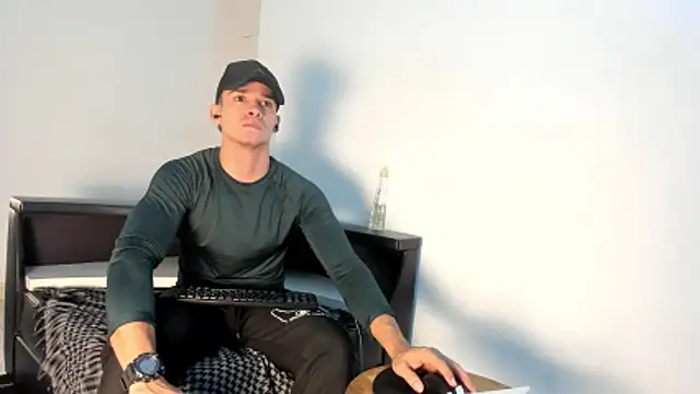 CRISTHIAN WOLF1 online show from 05-09-26, 12:27