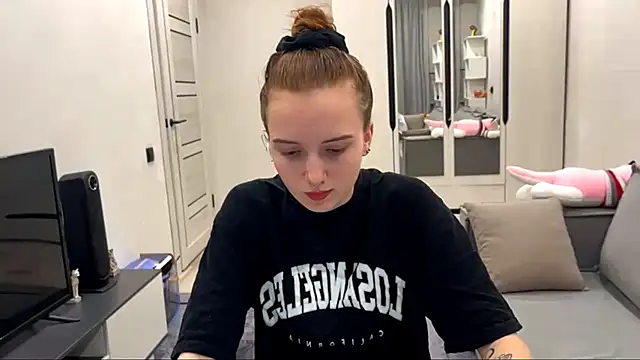 IgnaciaNeal online show from 02-02-26, 01:32