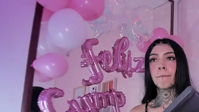 Snapshot of Ashley_Blum_ chatting on 03-05-26, 12:23 Ashley Blum online show from 03-05-26, 12:23