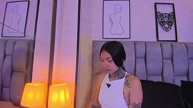 Ashley Blum  online show from 05-10-26, 11:26