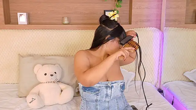 VioletBloomm online show from 03-11-26, 11:38