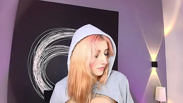 AlannaViera online show from 05-11-26, 02:45