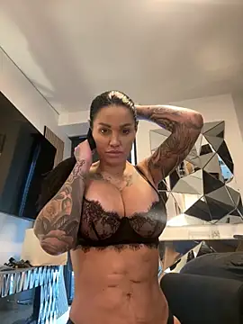 Sarah Hard online show from 02-08-26, 03:26