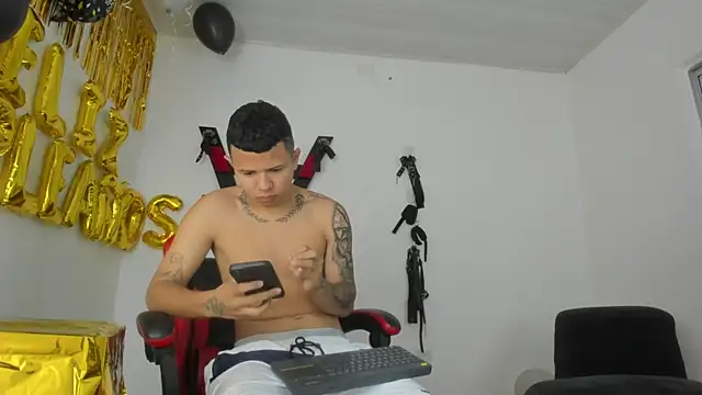 Steven and Camilo18 online show from 02-04-26, 11:49