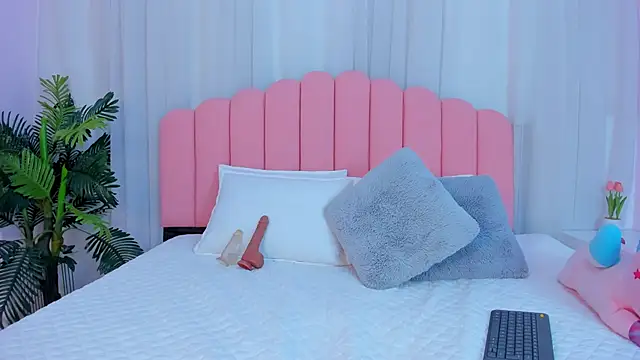 victoria lawrence  online show from 02-03-26, 05:40