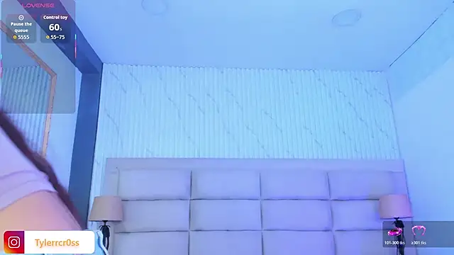 CarolineFyre online show from 04-29-26, 01:15