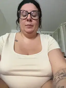 JasmineGlow7 online show from 04-26-26, 09:01