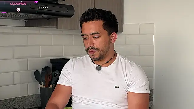 Snapshot of Sofii_n_Diego chatting on 03-16-26, 10:25 Sofii n Diego online show from 03-16-26, 10:25