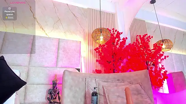 EmmaLovve online show from 03-06-26, 02:30