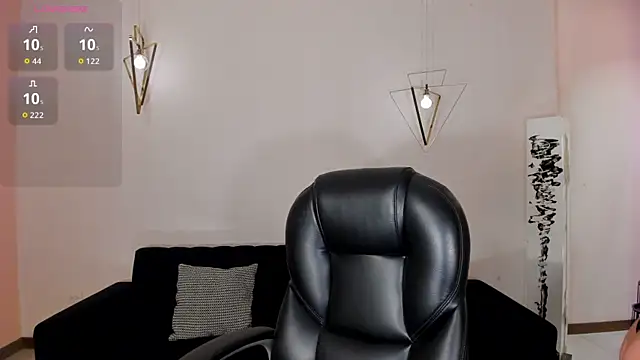 Snapshot of ScarlettRose_X chatting on 03-25-26, 07:31 ScarlettRose X online show from 03-25-26, 07:31