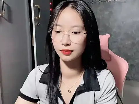 Linne6789 online show from 03-04-26, 03:51