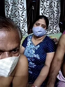 HoneyHush online show from 02-18-26, 06:15