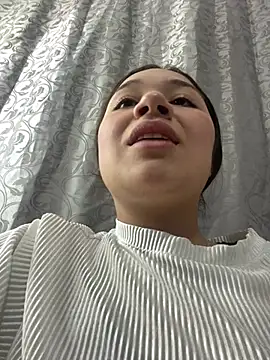 DULCE MARIA EF online show from 02-05-26, 12:32